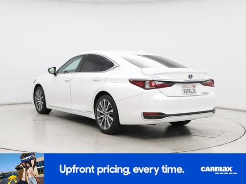White 2021 Lexus ES 300h