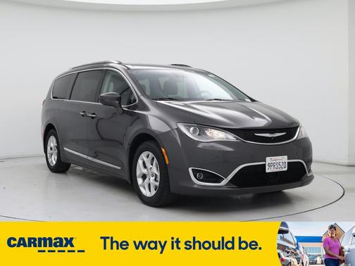 2017 Chrysler Pacifica Touring L