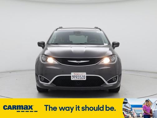 2017 Chrysler Pacifica Touring L