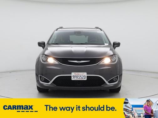 2017 Chrysler Pacifica Touring L