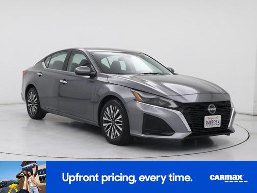 Gray 2023 Nissan Altima SV