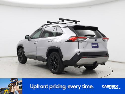 Silver 2022 Toyota RAV4 Hybrid SE