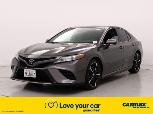 Photo 4 of 24 of 2019 Toyota Camry XSE
