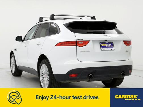 Photo 2 of 24 of 2017 Jaguar F-PACE 35t Premium