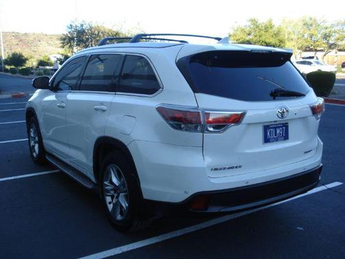 2016 Toyota Highlander Limited Platinum