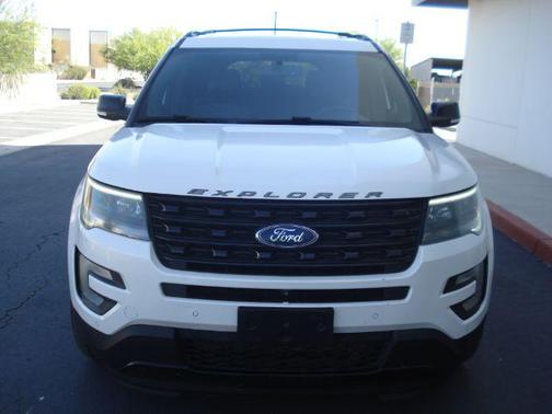 White Platinum Metallic Tri-Coat 2017 Ford Explorer sport