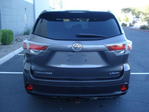 2015 Toyota Highlander LE