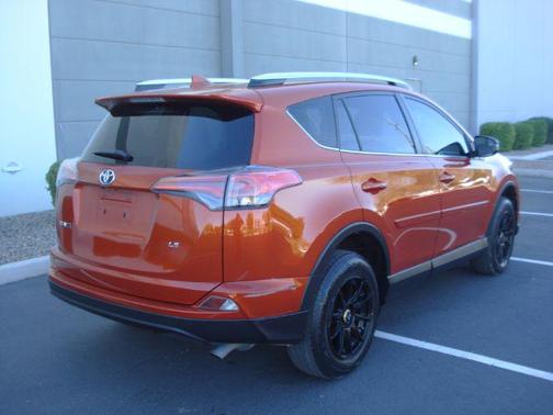 2016 Toyota RAV4 LE