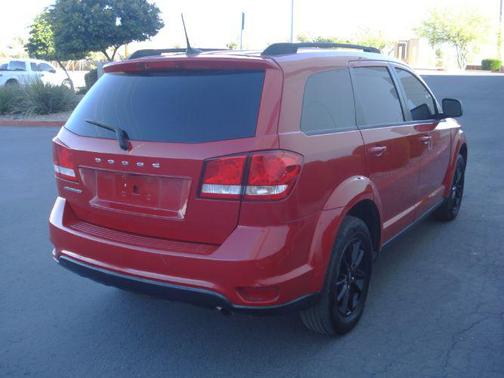 Redline 2 Coat Pearl 2019 Dodge Journey SE