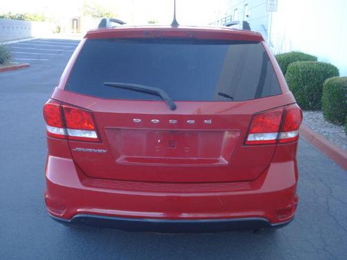 Redline 2 Coat Pearl 2019 Dodge Journey SE