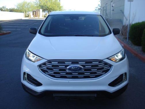 Oxford White 2020 Ford Edge SE