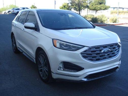 White Platinum Metallic Tri-Coat 2019 Ford Edge Titanium