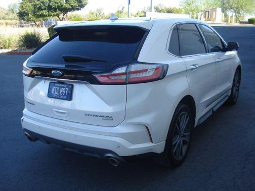 White Platinum Metallic Tri-Coat 2019 Ford Edge Titanium