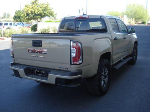 2022 GMC Canyon AT4