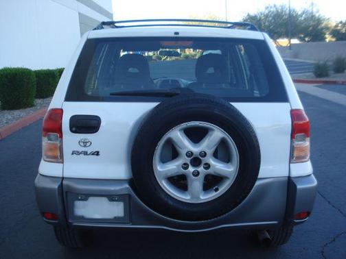 2002 Toyota RAV4 Base