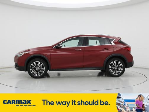 2018 INFINITI QX30 Luxury
