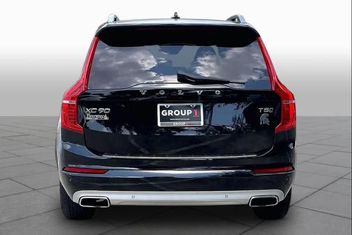 Onyx Black Metallic 2017 Volvo XC90 T5 Momentum