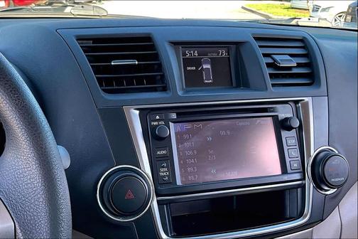 2013 Toyota Highlander SE