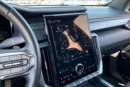 2024 GMC Acadia FWD Elevation