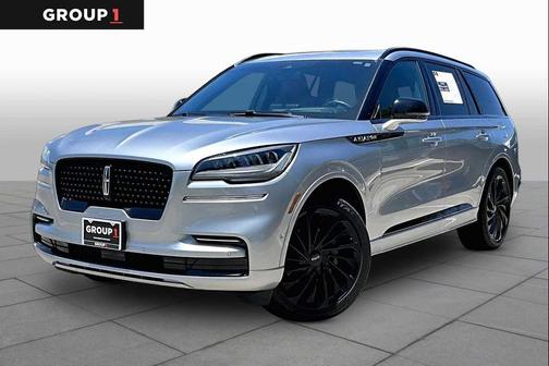 Silver Radiance Metallic Clearcoat 2023 Lincoln Aviator Reserve