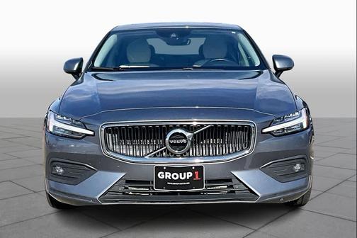 2021 Volvo S60 T5 Momentum