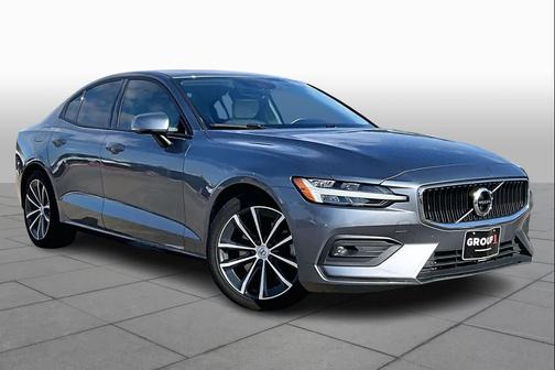 2021 Volvo S60 T5 Momentum