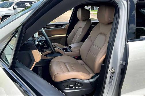 2024 Porsche Cayenne AWD