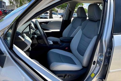 2023 Toyota RAV4 Hybrid XLE Premium
