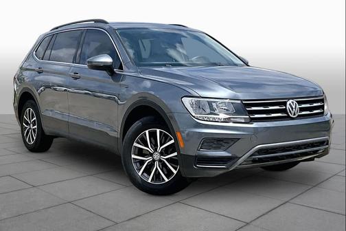 Platinum Gray Metallic 2019 Volkswagen Tiguan 2.0T SE