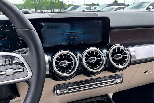 Digital White Metallic 2020 Mercedes-Benz GLB 250 Base