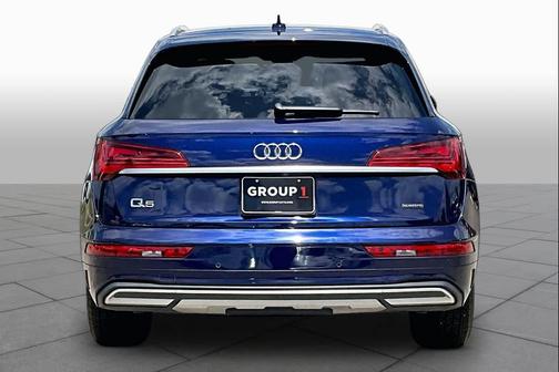 Navarra Blue Metallic 2021 Audi Q5 45 Premium
