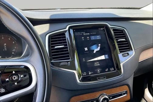 Crystal White Metallic 2020 Volvo XC90 T6 Inscription