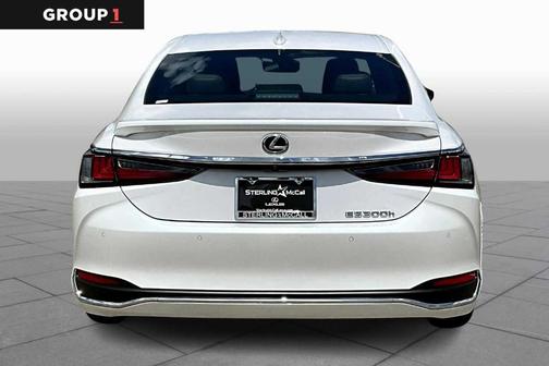 2025 Lexus ES 300h Base