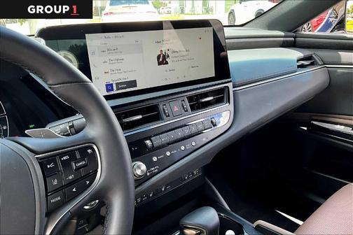2025 Lexus ES 300h Base