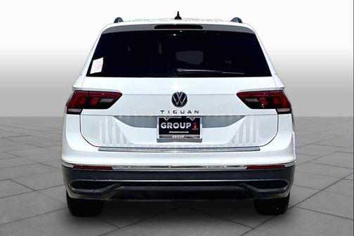 Pure White 2024 Volkswagen Tiguan 2.0T S