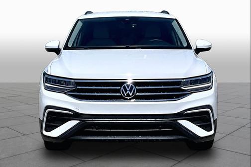 Pure White 2024 Volkswagen Tiguan 2.0T S
