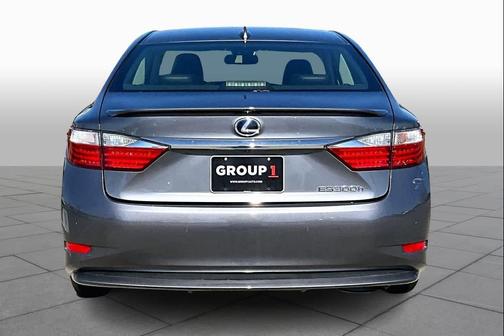 2015 Lexus ES 300h Base