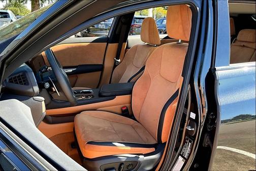 2023 Lexus RZ 450e Luxury