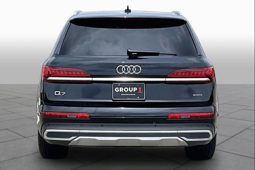 Orca Black Metallic 2020 Audi Q7 45 Premium Plus