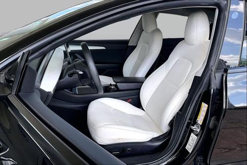 Solid Black 2021 Tesla Model 3 Standard Range Plus