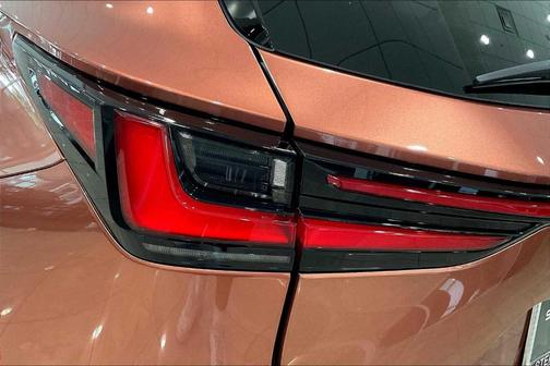 2025 Lexus NX 350h Premium