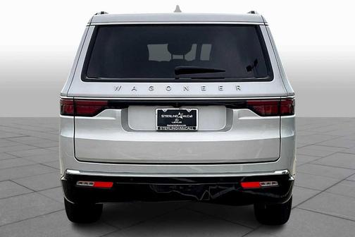 2023 Jeep Wagoneer Base