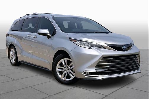 2021 Toyota Sienna Limited 7-Passenger