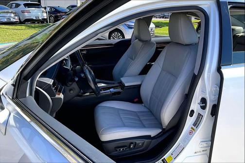 2016 Lexus ES 350 Base