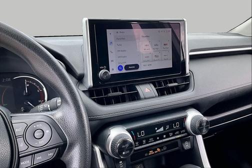 Ice Cap 2024 Toyota RAV4 XLE