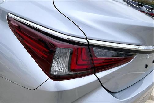 2025 Lexus ES 350 Base