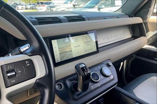 2022 Land Rover Defender 110 X-Dynamic SE