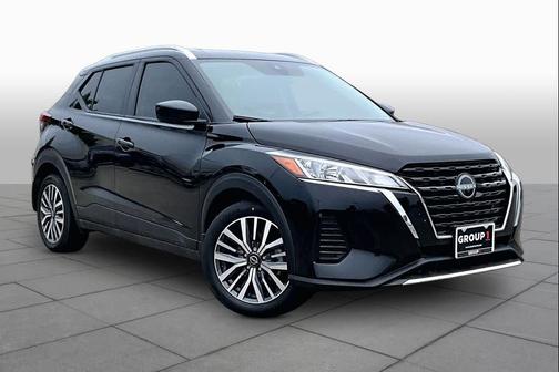 Super Black 2024 Nissan Kicks SV