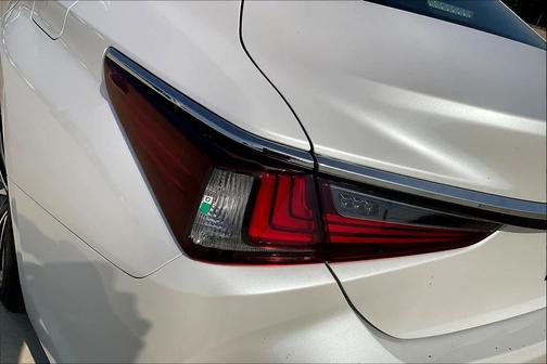 2025 Lexus ES 350 Base