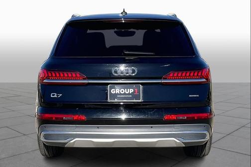 2021 Audi Q7 45 Premium Plus